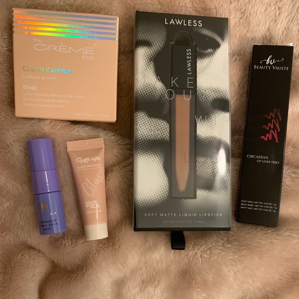 brand new makeup bundle